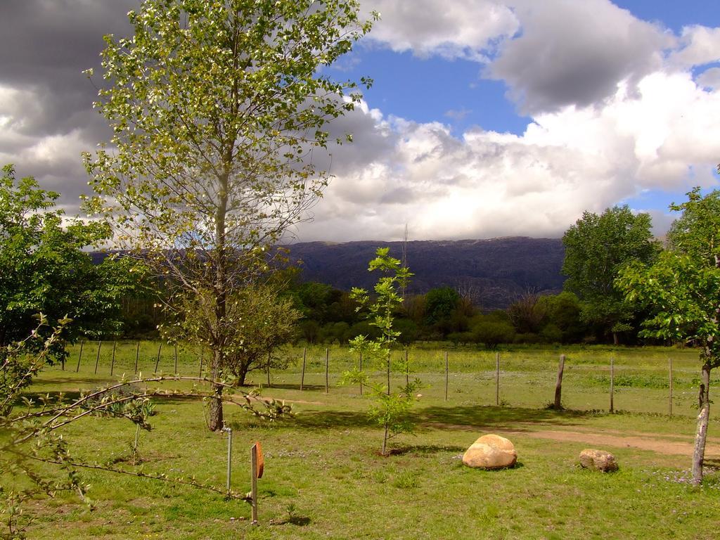 Hosteria Rural Piedra Y Camino 호텔 노노 외부 사진